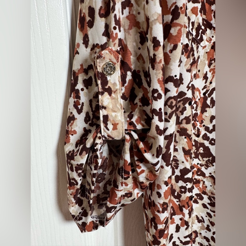 Stylish Leopard Print Women's Blouse - Picture 2 of 6